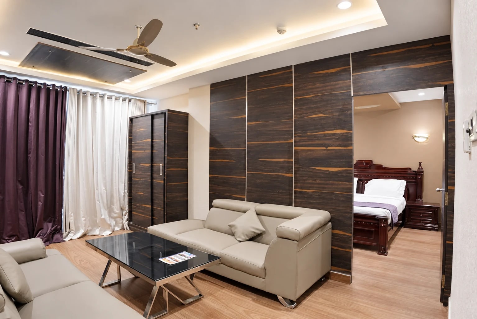 Suite lounge